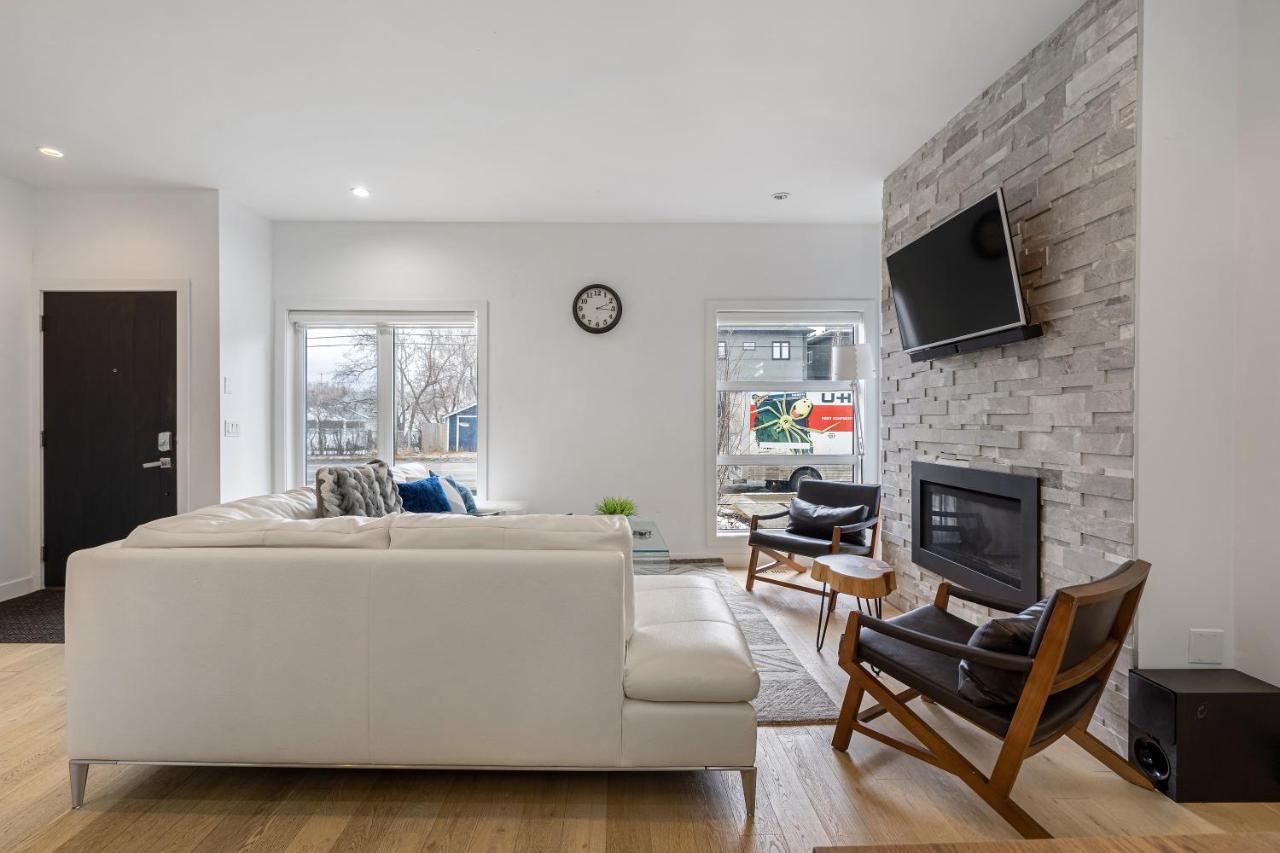 Luxury Spacious Private House Near City Centre Calgary Extérieur photo